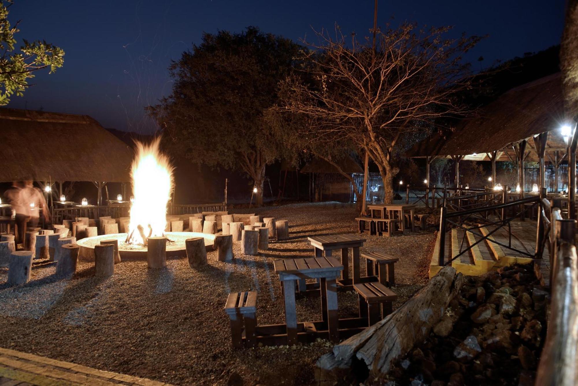Bakubung Bush Lodge Ледіг Екстер'єр фото
