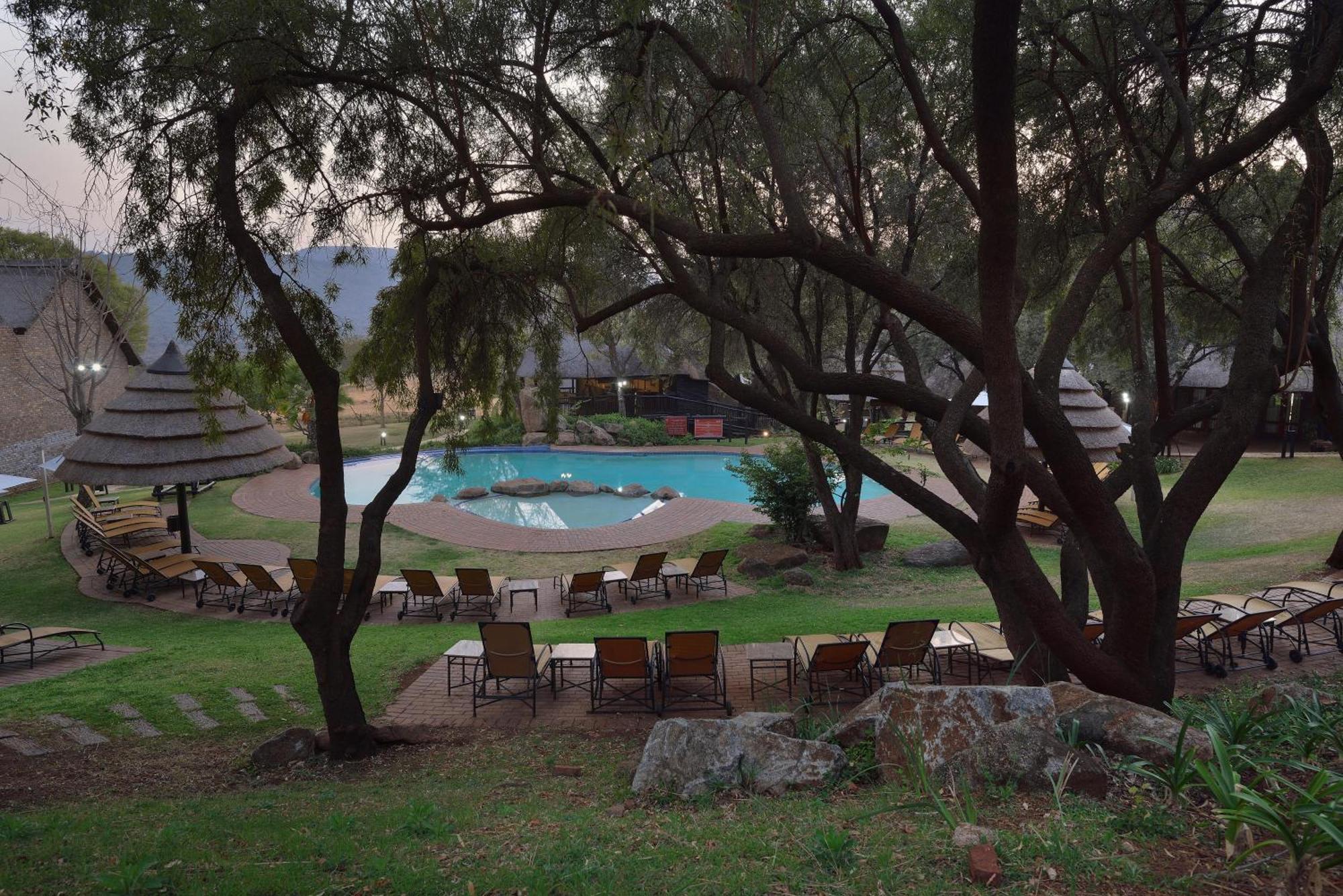 Bakubung Bush Lodge Ледіг Екстер'єр фото